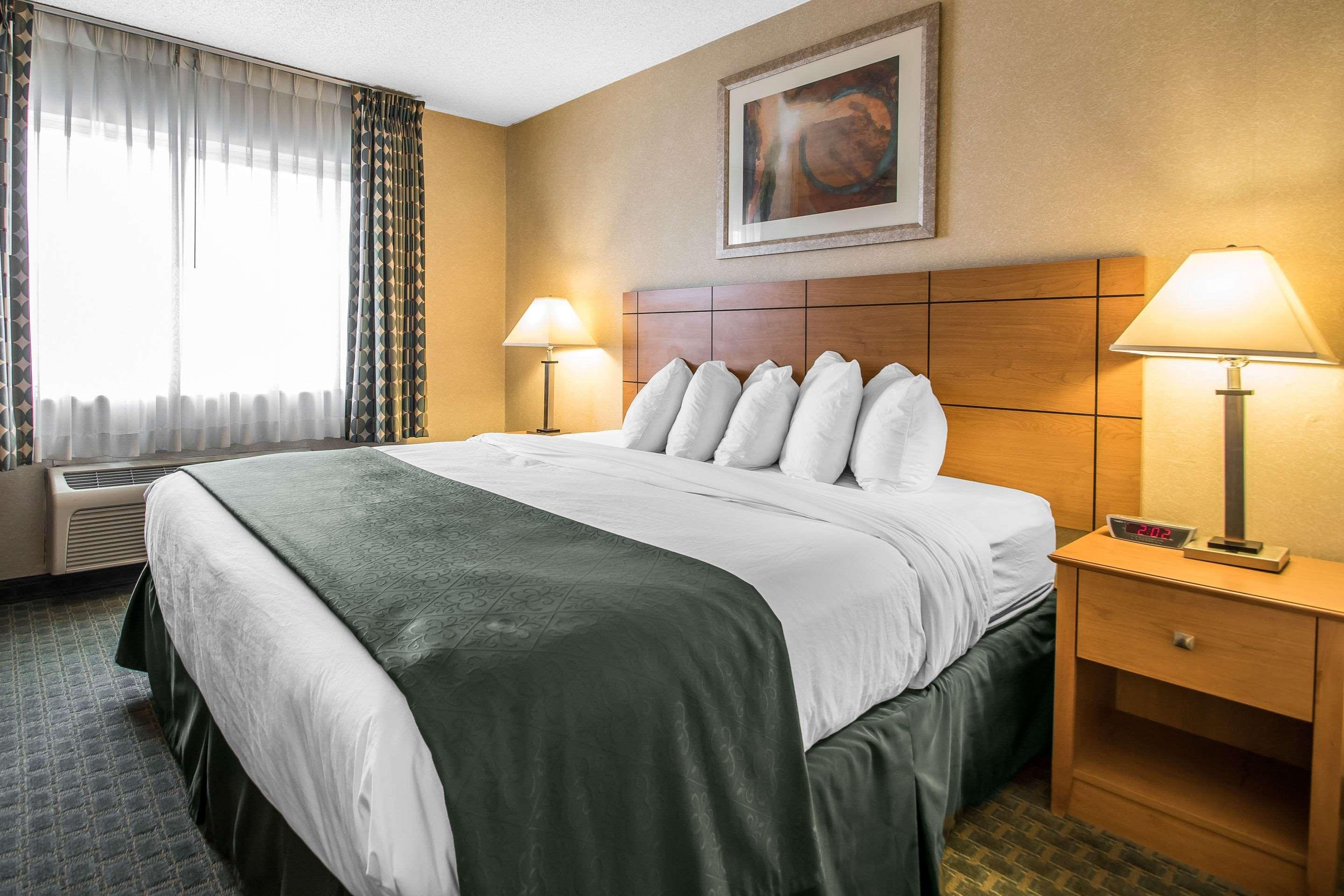 Quality Inn Dubuque On Hwy 20 Exterior foto