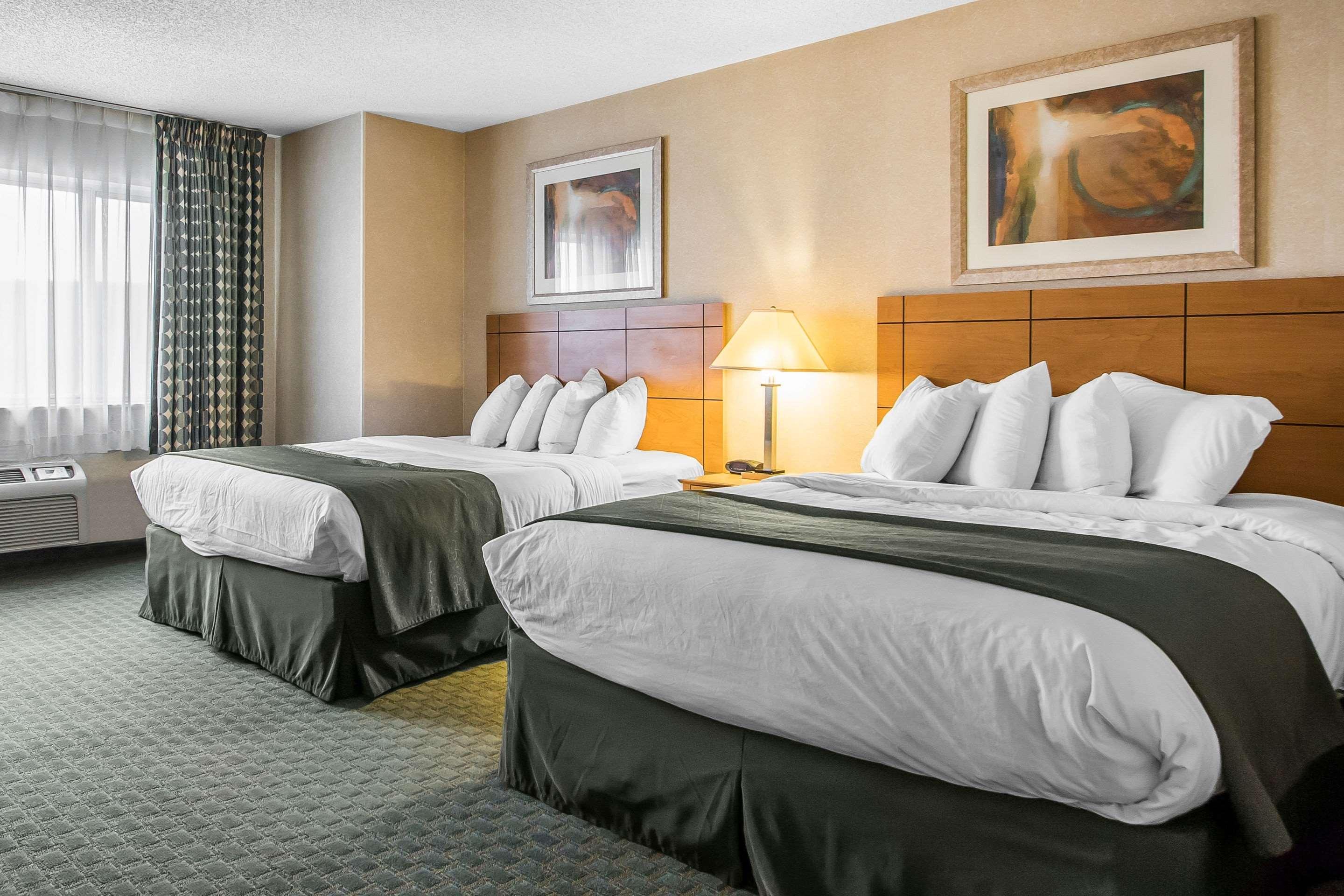 Quality Inn Dubuque On Hwy 20 Exterior foto